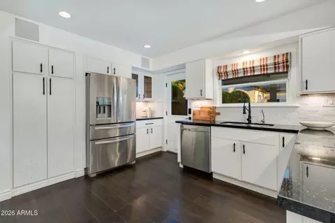 Kitchen - 3445 E Oregon Ave, Phoenix, AZ 85018 photo 2 of 4