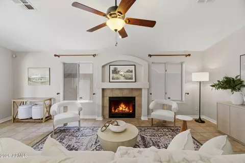 Living - 12823 S 45th St, Phoenix, AZ 85044 photo 2 of 2