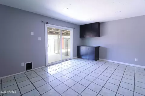 Living - 4722 E Chambers St, Phoenix, AZ 85040 photo 5 of 5