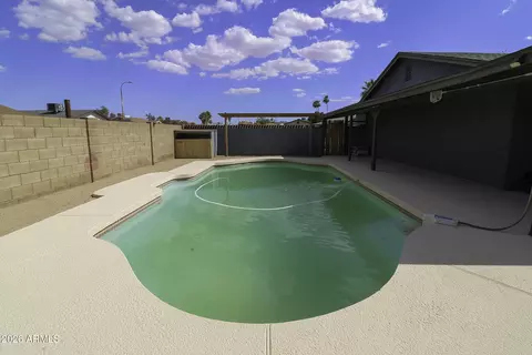 Exterior - 4722 E Chambers St, Phoenix, AZ 85040 photo 8 of 10