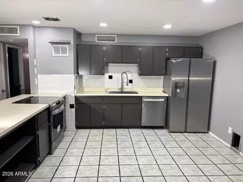 Kitchen - 4722 E Chambers St, Phoenix, AZ 85040 photo 2 of 4