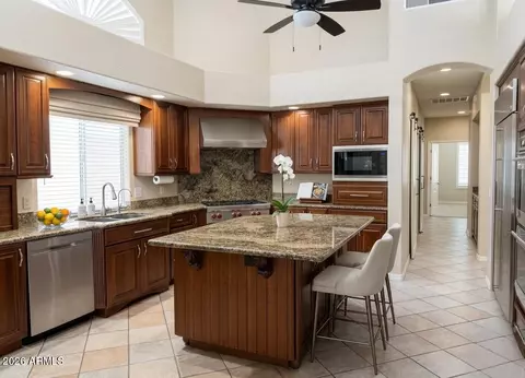 665 E Constitution Dr, Gilbert, AZ 85296 photo 4