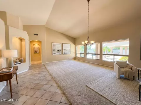 665 E Constitution Dr, Gilbert, AZ 85296 photo 2