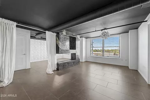 Living - 535 W Thomas Rd #513, Phoenix, AZ 85013 photo 1 of 10