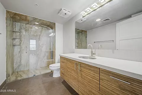 Bath - 535 W Thomas Rd #513, Phoenix, AZ 85013 photo 3 of 4