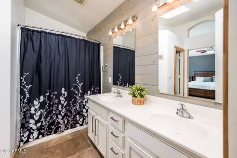 Bath - 10012 E Capri Ave, Mesa, AZ 85208 photo 2 of 4