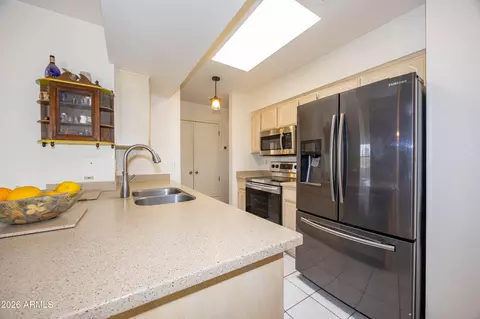Kitchen - 8169 E Larson Rd, Hereford, AZ 85615 photo 2 of 4