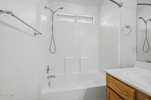 Bath - 4135 E Anderson Dr, Phoenix, AZ 85032 photo 3 of 3