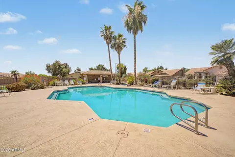 Exterior - 1037 S Scallop Dr, Gilbert, AZ 85233 photo 8 of 9
