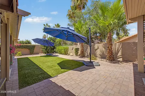 Exterior - 1037 S Scallop Dr, Gilbert, AZ 85233 photo 6 of 9