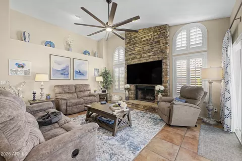 Living - 1037 S Scallop Dr, Gilbert, AZ 85233 photo 2 of 3