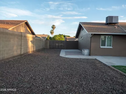 Exterior - 5002 E Fairbrook St, Mesa, AZ 85205 photo 10 of 12