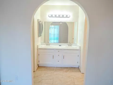 Bath - 5002 E Fairbrook St, Mesa, AZ 85205 photo 3 of 5