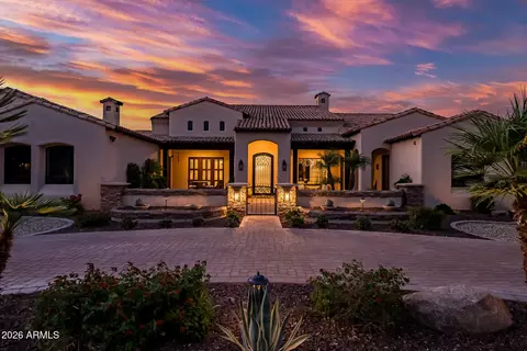 2914 E Portola Valley Dr, Gilbert, AZ 85297