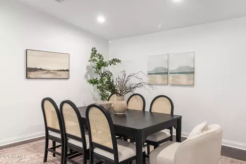 Dining - 2945 N 47th Pl, Phoenix, AZ 85018 photo 1 of 3