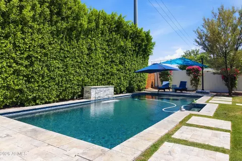 2945 N 47th Pl, Phoenix, AZ 85018
