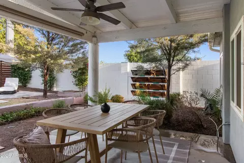 Exterior - 2945 N 47th Pl, Phoenix, AZ 85018 photo 1 of 4