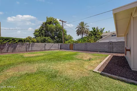 Exterior - 1247 W Devonshire St, Mesa, AZ 85201 photo 7 of 8