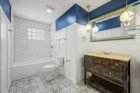 Bath - 1247 W Devonshire St, Mesa, AZ 85201 photo 2 of 3