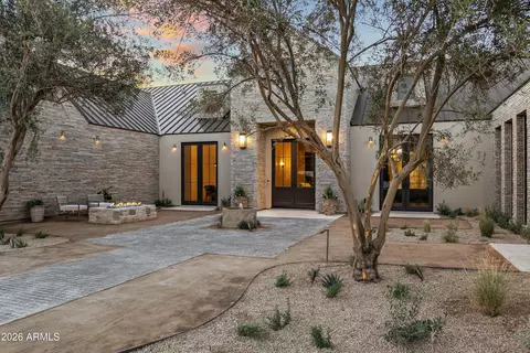 Exterior - 5402 E Lafayette Blvd, Phoenix, AZ 85018 photo 2 of 10