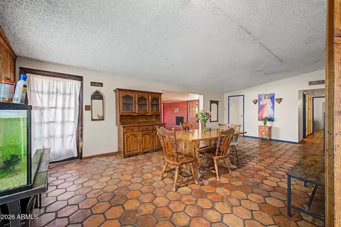 Dining - 1019 E Northview Ave, Phoenix, AZ 85020 photo 2 of 3