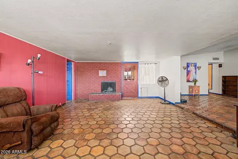 Living - 1019 E Northview Ave, Phoenix, AZ 85020 photo 3 of 3