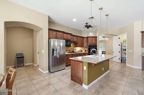 Kitchen - 11427 E Stanton Cir, Mesa, AZ 85212 photo 3 of 9