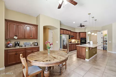Kitchen - 11427 E Stanton Cir, Mesa, AZ 85212 photo 2 of 9