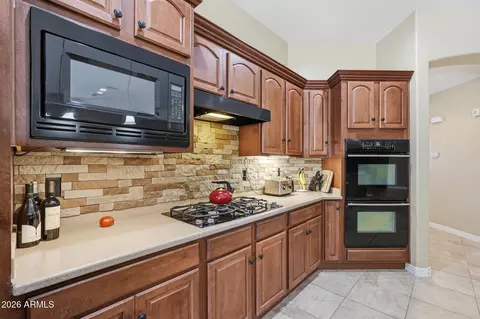Kitchen - 11427 E Stanton Cir, Mesa, AZ 85212 photo 5 of 9