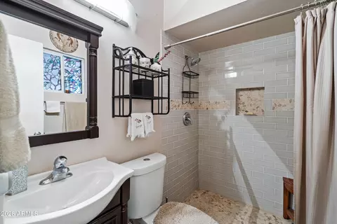Bath - 421 E Behrend Dr, Phoenix, AZ 85024 photo 1 of 2