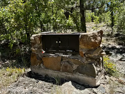 Kitchen - 10810 Tanager --, Jerome, AZ 86331 photo 1 of 1