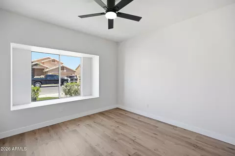 Living - 519 W Comstock Dr, Gilbert, AZ 85233 photo 3 of 3