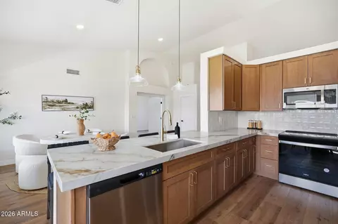 Kitchen - 519 W Comstock Dr, Gilbert, AZ 85233 photo 3 of 3