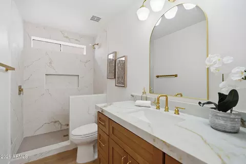 Bath - 519 W Comstock Dr, Gilbert, AZ 85233 photo 3 of 3