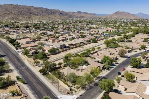 View/Area - 1527 E Gary Way, Phoenix, AZ 85042 photo 4 of 4