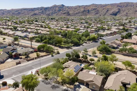 View/Area - 1527 E Gary Way, Phoenix, AZ 85042 photo 2 of 4