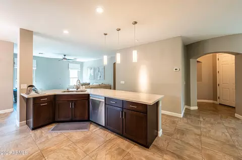 Entry Way - 1527 E Gary Way, Phoenix, AZ 85042 photo 6 of 7