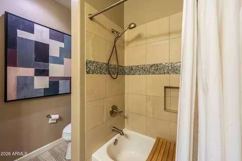 Bath - 1527 E Gary Way, Phoenix, AZ 85042 photo 4 of 4