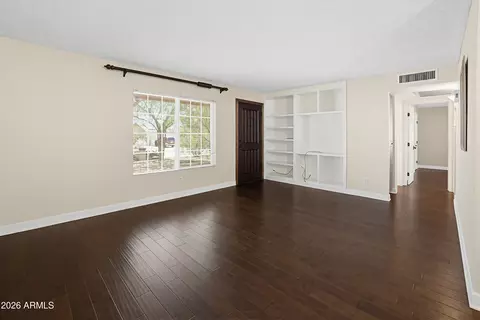Living - 4321 E Pipa St, Phoenix, AZ 85044 photo 2 of 9