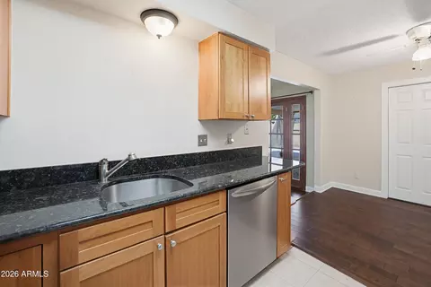 Kitchen - 4321 E Pipa St, Phoenix, AZ 85044 photo 4 of 4