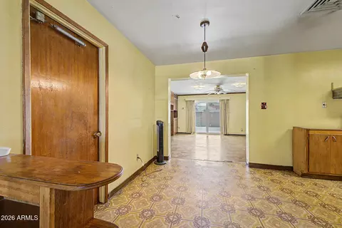 Dining - 6527 N 20th Ave, Phoenix, AZ 85015 photo 1 of 1