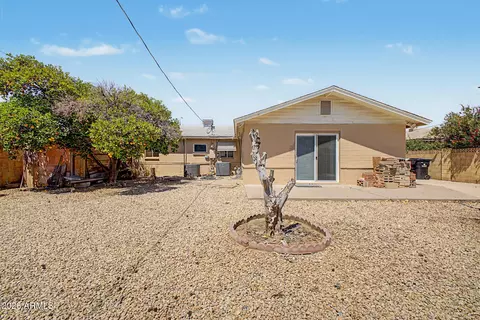 Exterior - 6527 N 20th Ave, Phoenix, AZ 85015 photo 4 of 6