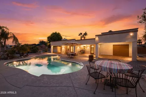7618 W John Cabot Rd, Glendale, AZ 85308