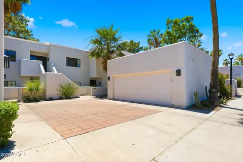 Exterior - 2947 E Rose Ln, Phoenix, AZ 85016 photo 12 of 12
