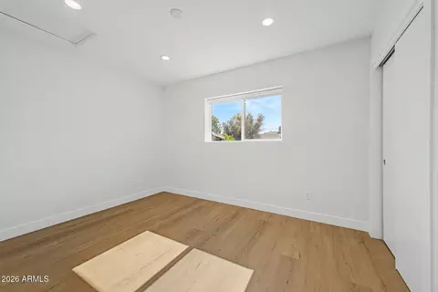 Bedroom - 928 E Georgia Ave, Phoenix, AZ 85014 photo 5 of 7