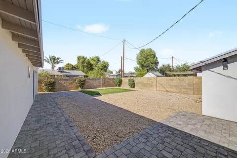 Exterior - 928 E Georgia Ave, Phoenix, AZ 85014 photo 5 of 9