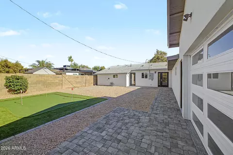 Exterior - 928 E Georgia Ave, Phoenix, AZ 85014 photo 6 of 9