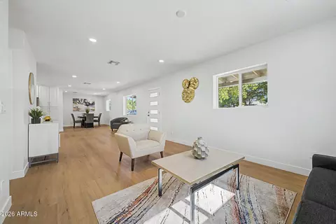 Living - 928 E Georgia Ave, Phoenix, AZ 85014 photo 3 of 4