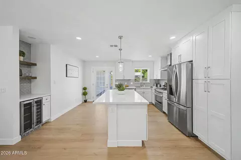 Kitchen - 928 E Georgia Ave, Phoenix, AZ 85014 photo 1 of 6
