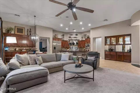 Living - 6427 S Magic Ct, Gilbert, AZ 85298 photo 2 of 5